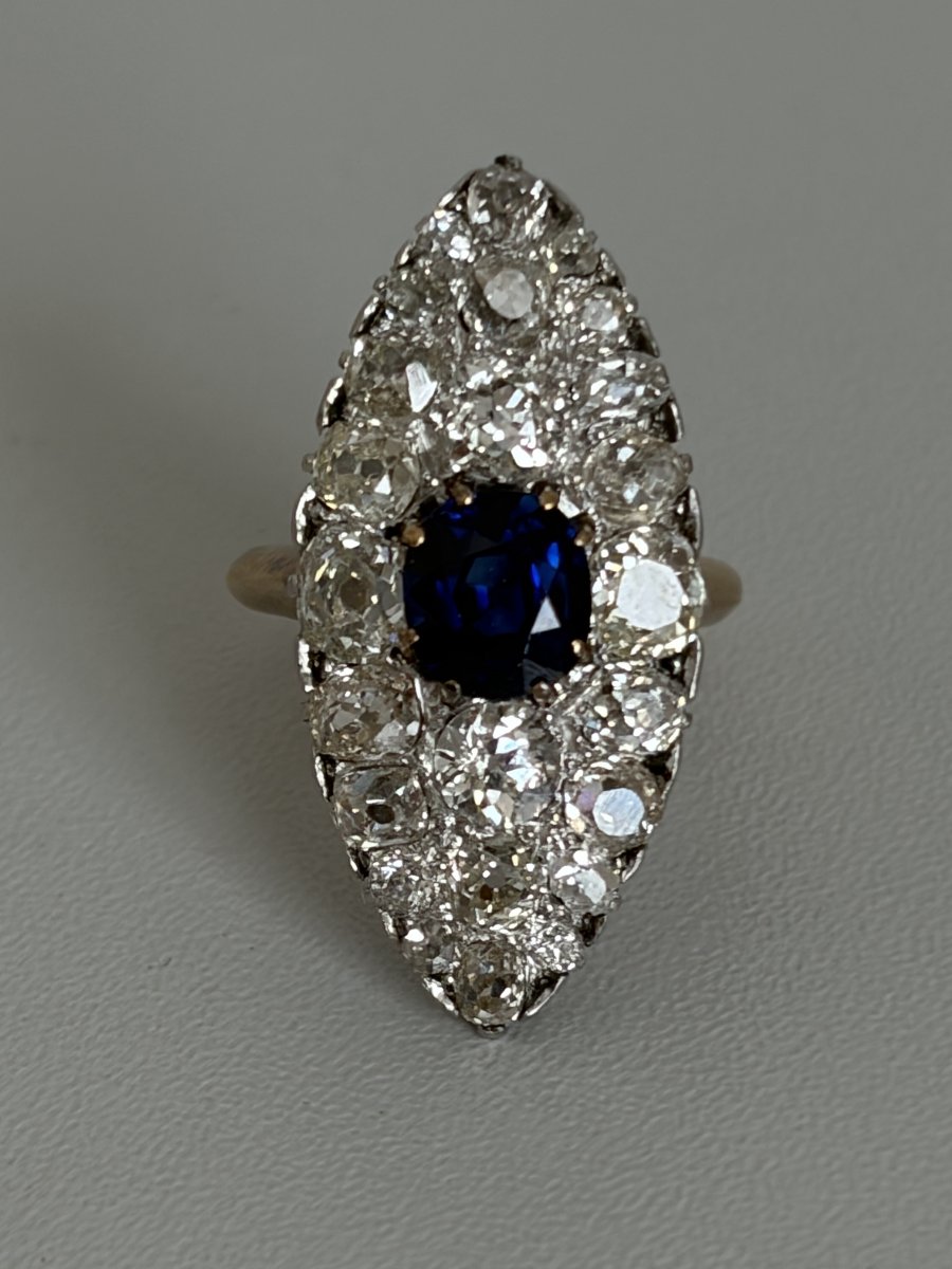 7818 - Yellow Gold Marquise Ring With Unheated Sapphire And Certified Diamonds, 2.50 Ct
