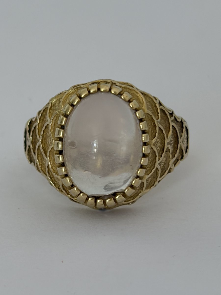 7820 - Vintage Yellow Gold Signet Ring With Moonstone