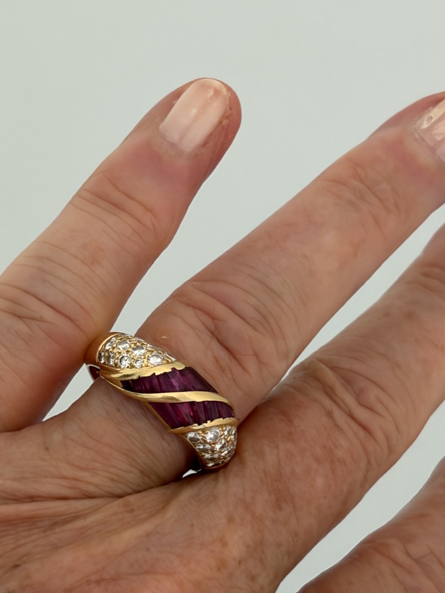 7823 - Vintage Yellow Gold Band Ring With Diamonds And Rubies-photo-1