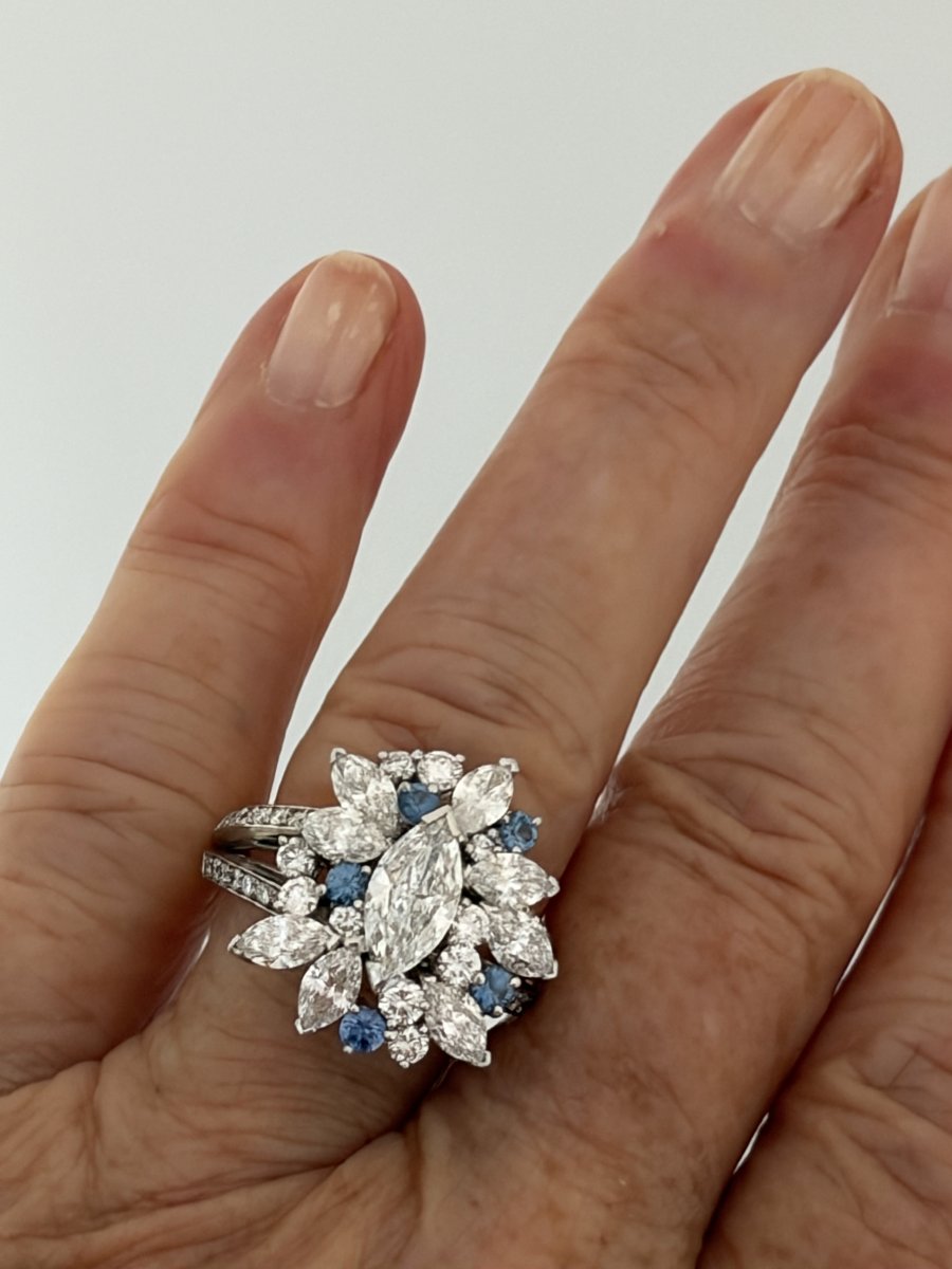7835 - White Gold Cocktail Ring With 3.30 Ct Diamonds And Sapphires-photo-3