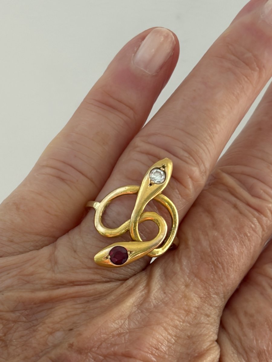 7841 - Yellow Gold Snake Ring With Red And White Stones-photo-1