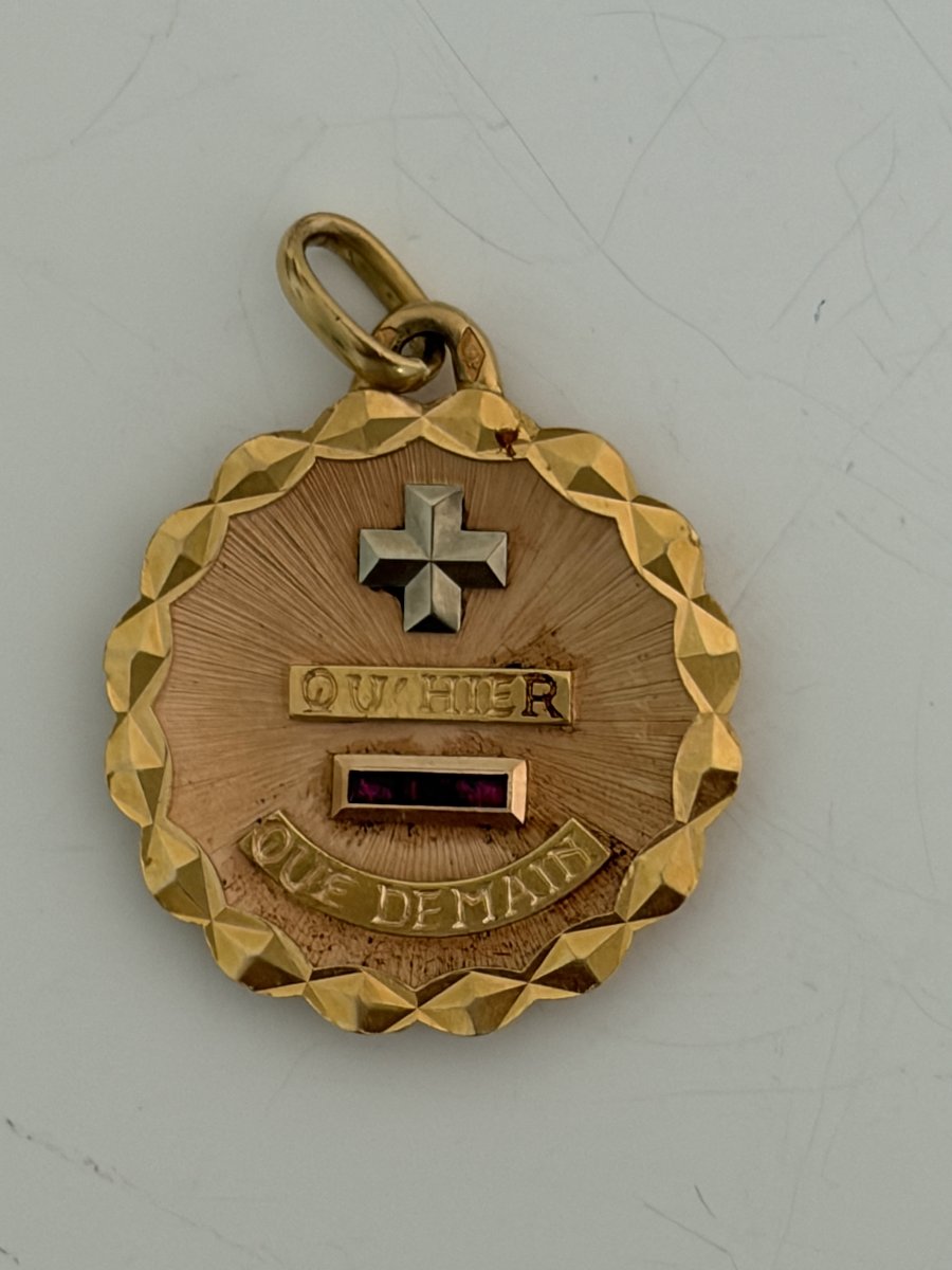 7892- Pendentif Médaille d'Amour Augis Or Jaune