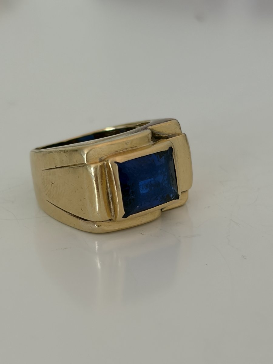 7897 - Yellow Gold Tank Ring With Imitation Sapphire-photo-4