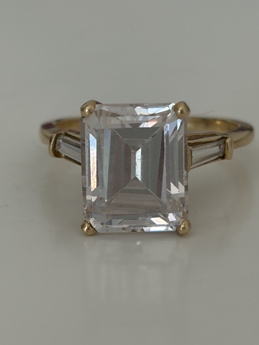 7898 - Yellow Gold And Imitation Diamond Ring