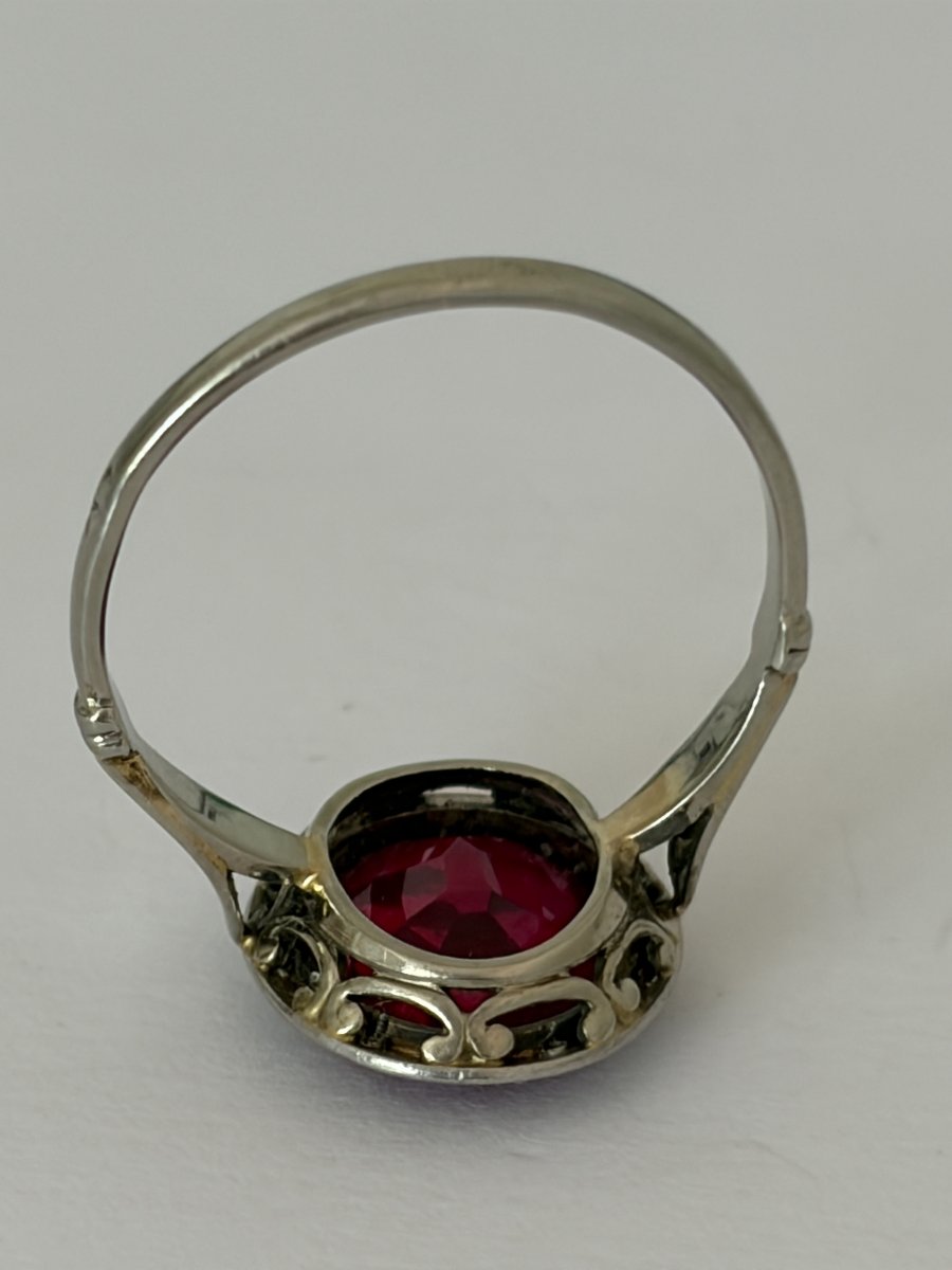 7919 - Vintage White Gold And Platinum Ring With Red Stone And Diamonds-photo-3