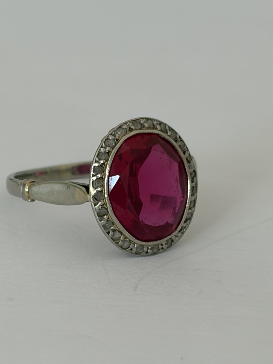7919 - Vintage White Gold And Platinum Ring With Red Stone And Diamonds-photo-1