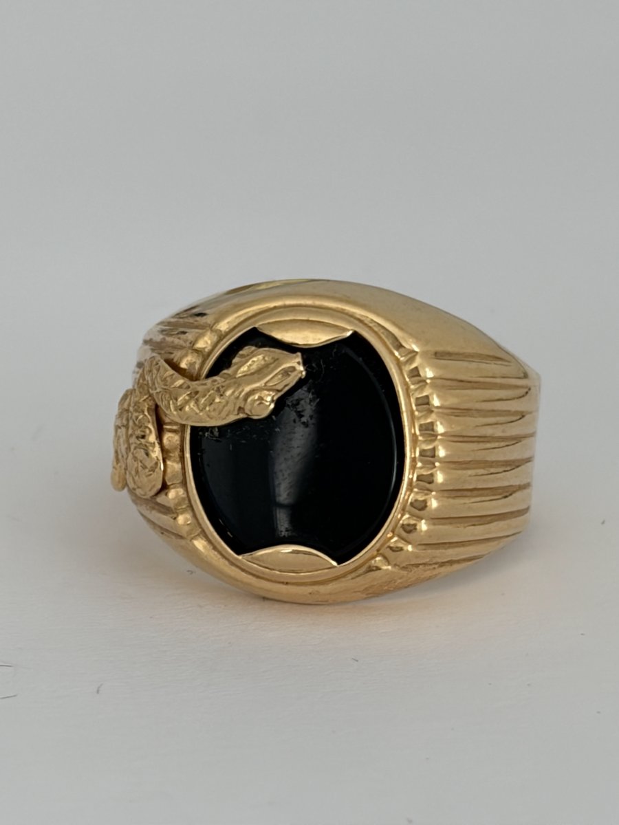 7948 - Yellow Gold Onyx Snake Signet Ring-photo-2