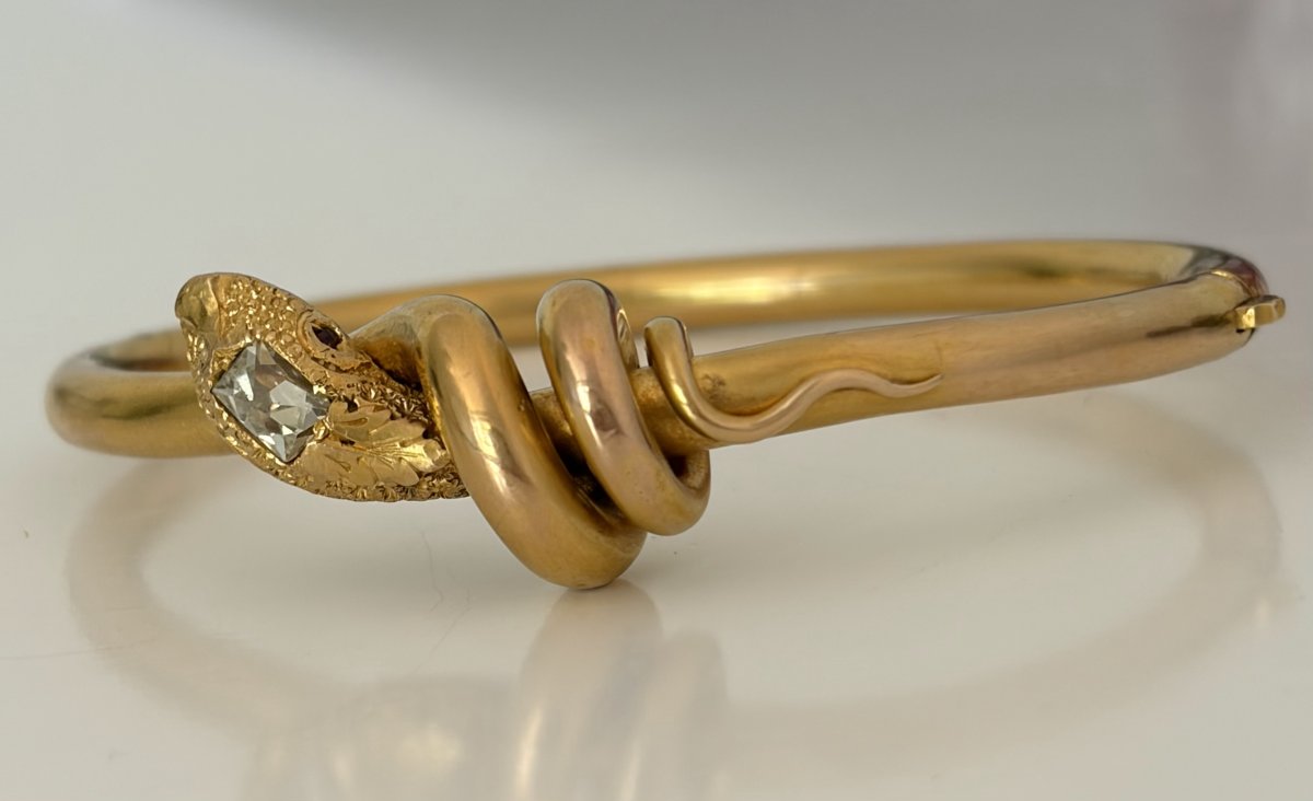 7971 - Yellow Gold Snake-motif Rigid Bangle With Diamonds And Rubies-photo-2