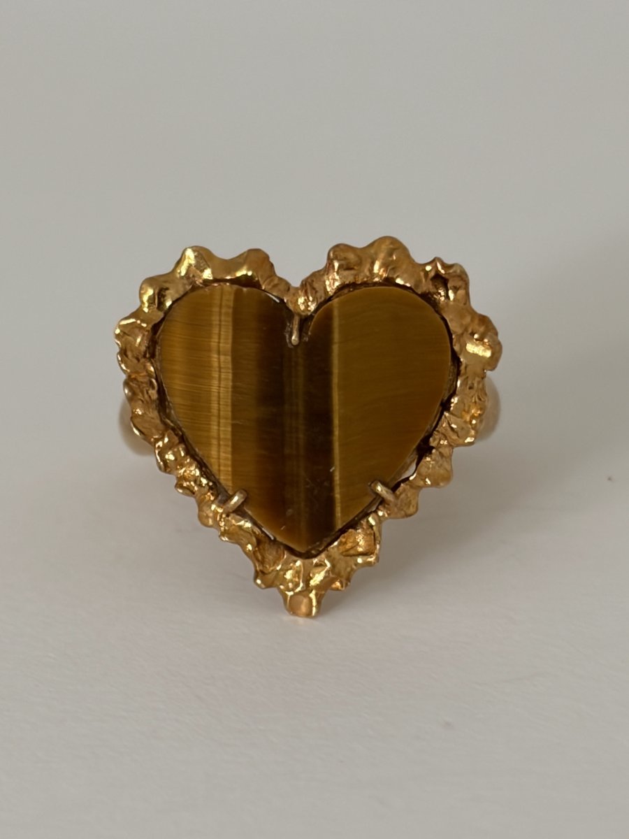 8055 - Vintage Yellow Gold Tiger's Eye Heart Ring