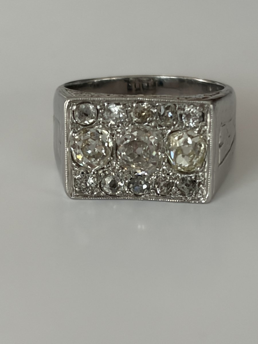 8060 - Art Deco Platinum Signet Ring With Diamonds