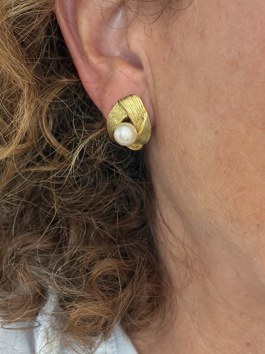 8037 - Vintage Yellow Gold Akoya Pearl Earrings-photo-3