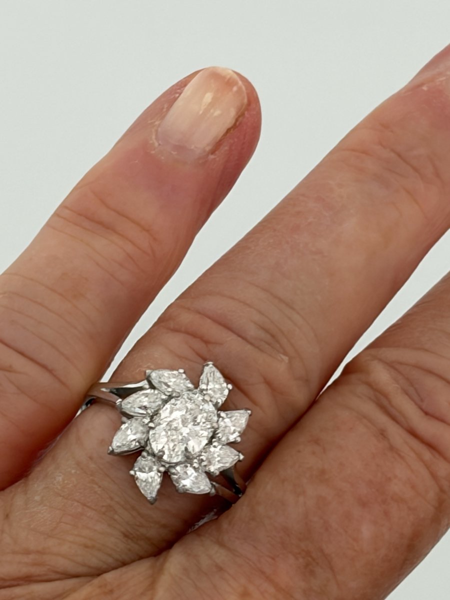 7941- Bague Vintage Or Gris Diamants (1,80 ct au total)-photo-2