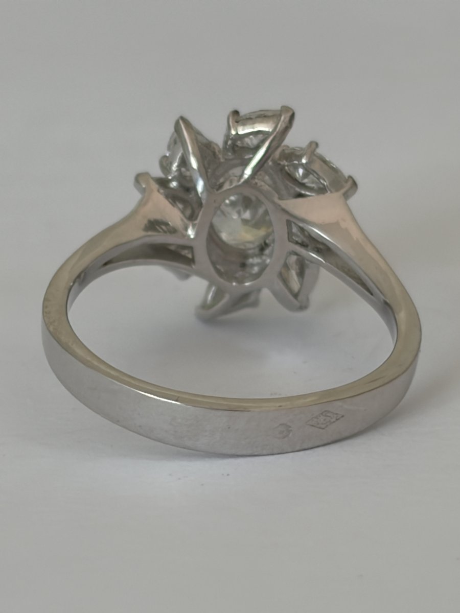 7941- Bague Vintage Or Gris Diamants (1,80 ct au total)-photo-3