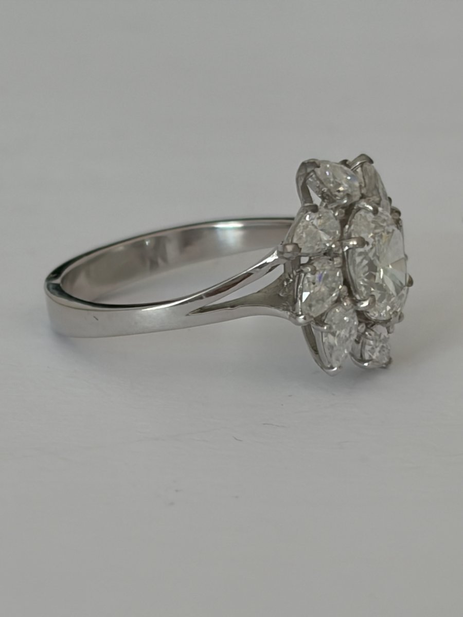 7941- Bague Vintage Or Gris Diamants (1,80 ct au total)-photo-4