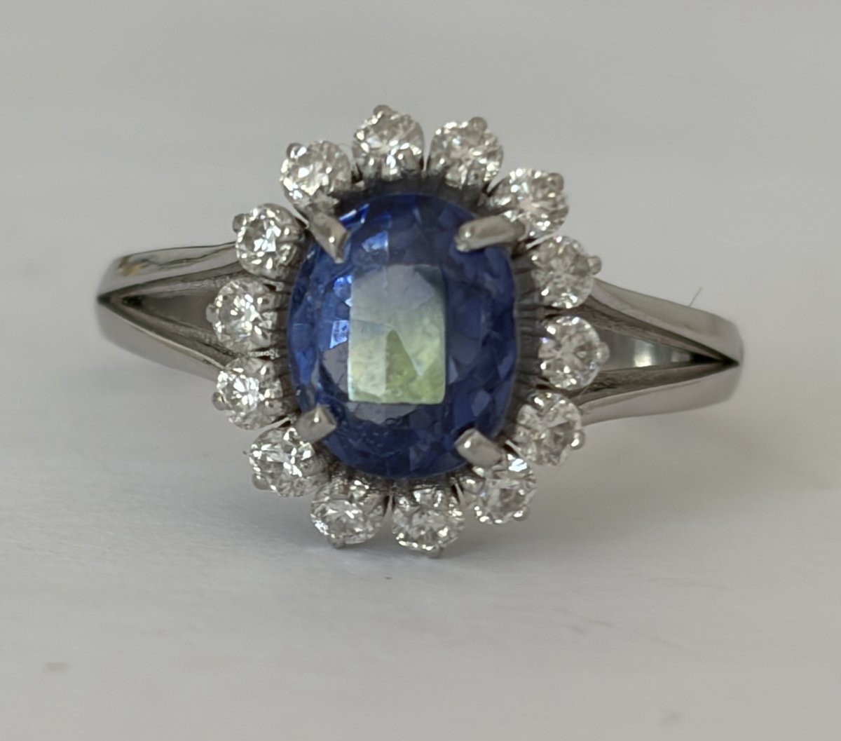 7943 - Vintage Marguerite Ring In White Gold With Sapphire And Diamonds-photo-4