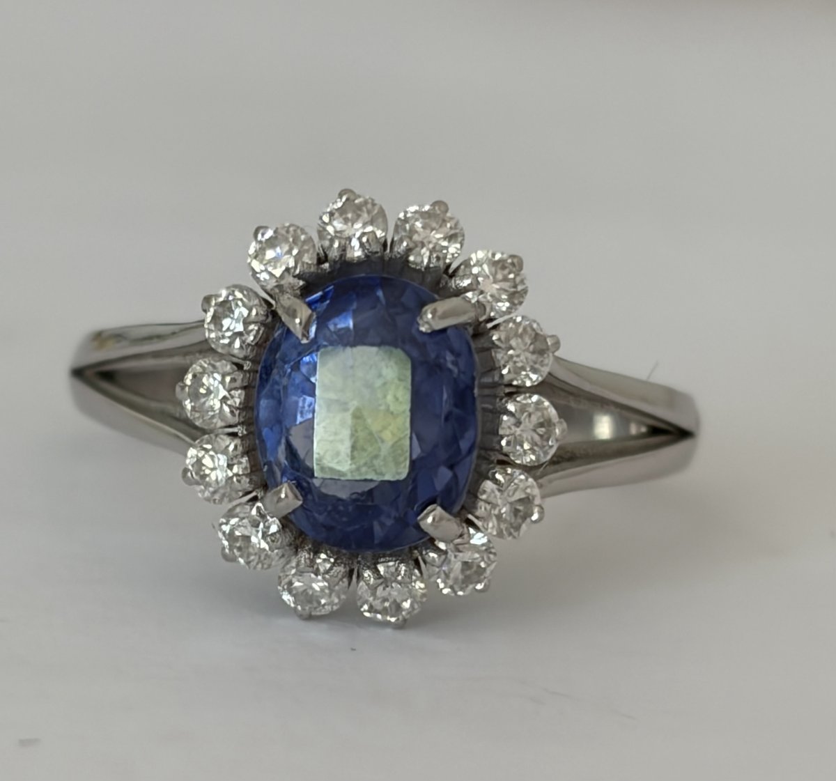 7943 - Vintage Marguerite Ring In White Gold With Sapphire And Diamonds-photo-1