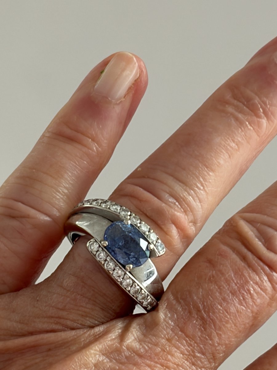 8027 - Vintage White Gold Ring With Tanzanite And Diamonds-photo-2