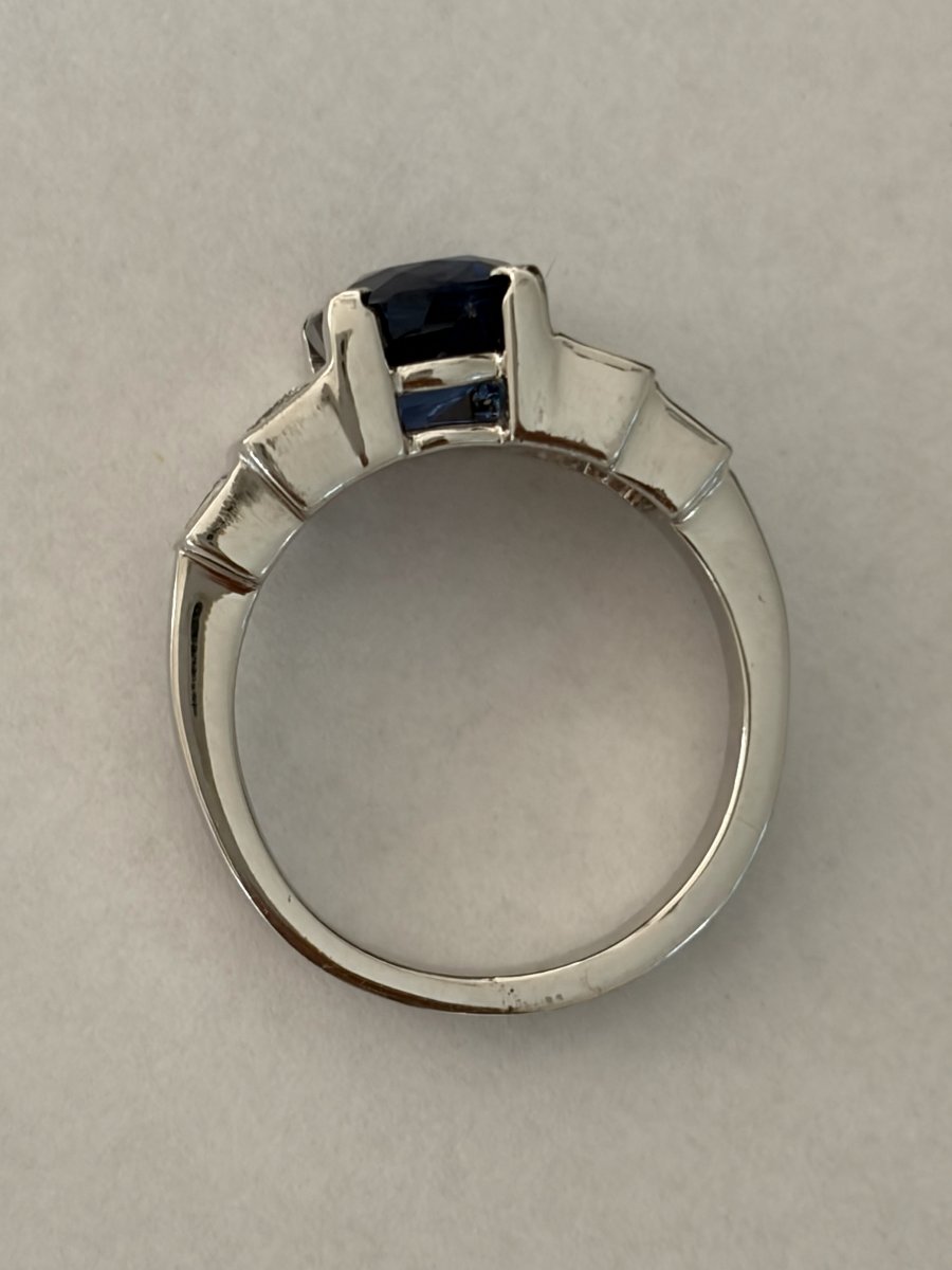 8124 - Vintage White Gold Ring With Ceylon Sapphire And Diamonds-photo-3