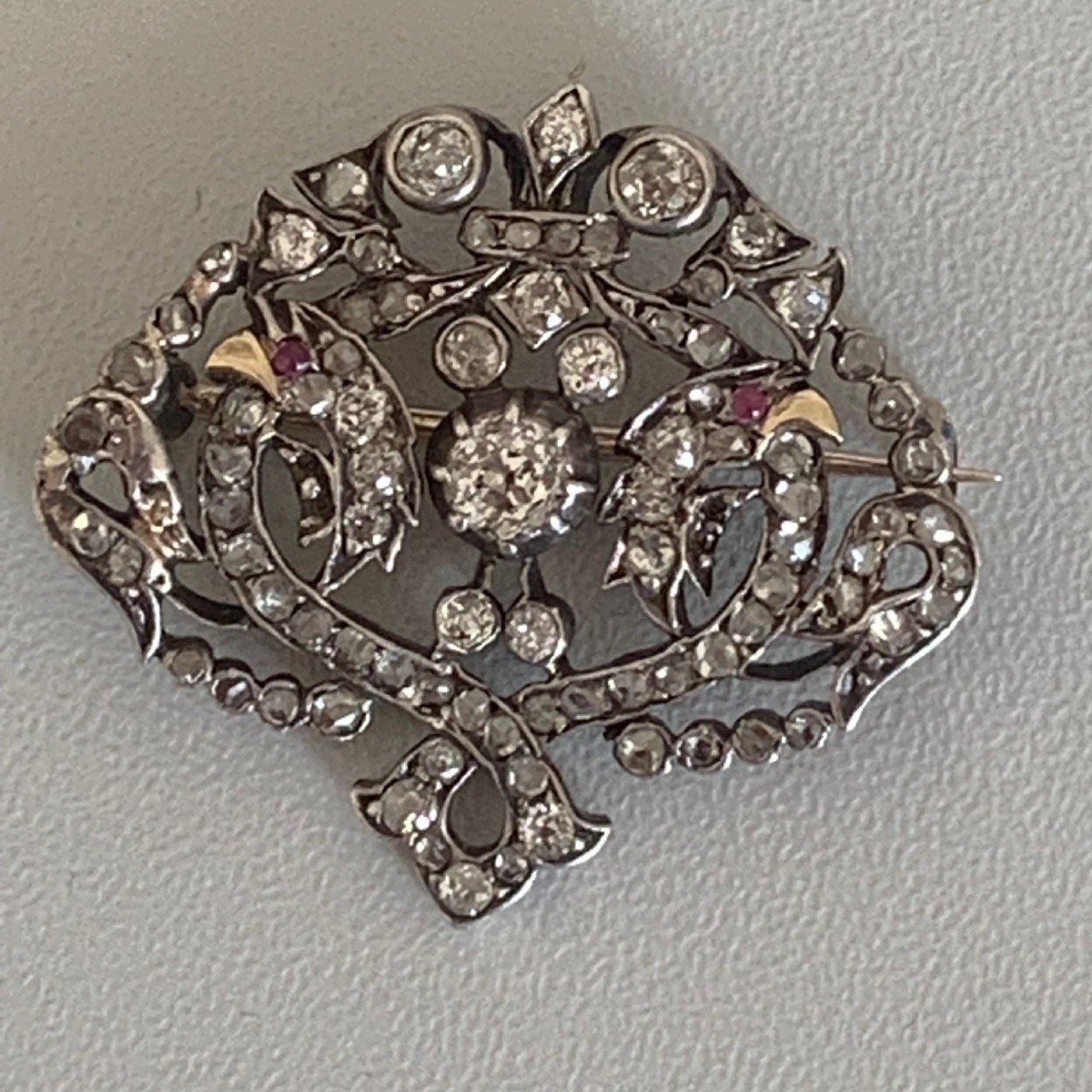 3028- Broche Argent Diamant Rubis Années 1910