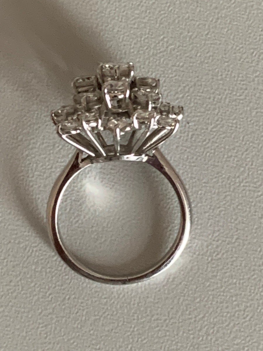 2616 – White Gold Diamond Flower Ring-photo-3