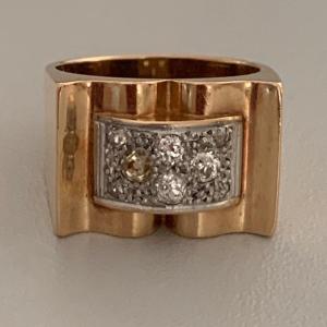 1999 – Yellow Gold Diamond Signet Ring