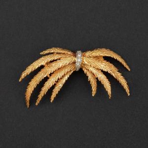 3084 – Yellow Gold Diamond Brooch