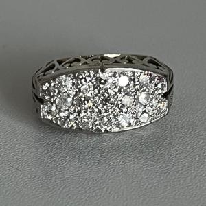 3875– Bague Jarretière Or Gris Platine Diamants 2 ct