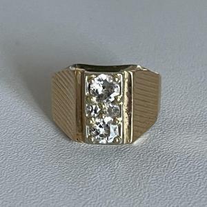 3975– Yellow Gold Diamond Signet Ring