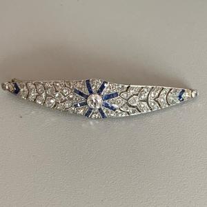 2975- White Gold Sapphire Diamond Brooch