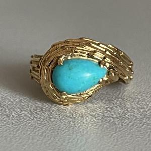 4695- Yellow Gold Chiseled Turquoise Pear Ring