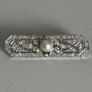 5130- Art Deco Plaque Brooch Gray Gold Diamonds Pearl