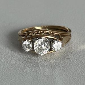 5356- Yellow Gold Diamond Garter Ring (0.75 Ct In The Center)