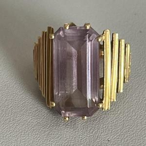 5194- Modernist Cocktail Ring Yellow Gold Amethyst