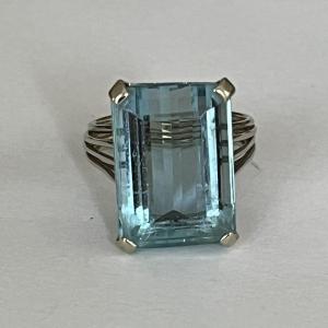 4442- Aquamarine Gray Gold Ring 13.30 Ct