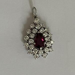 4804- Collier Or Gris Pendentif Rubis Diamants 1,90 Ct