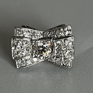 5098- Bague Art Deco Platine Diamants (0,90 Ct Au Centre)