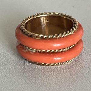 5162- Yellow Gold Twisted Coral Ring