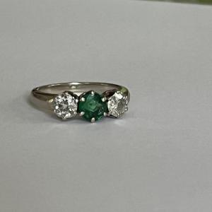 5535- Garter Ring White Gold Emerald Diamonds