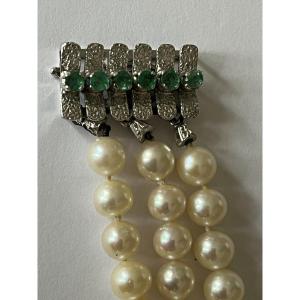 5579- Bracelet 3 Rows Cultured Pearls Clasp Gray Gold Emeralds