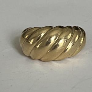 5538- Godronné Yellow Gold Ball Ring