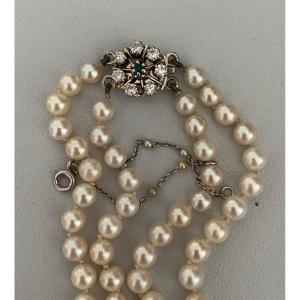 2384- Collier Perles 2 Rangs Fermoir Emeraude Diamants