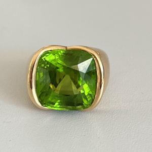 4139- Bague Chevalière Bernardeau Or Jaune Péridot