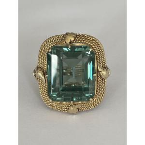 6107- Vintage Yellow Gold Twisted Green Stone Ring