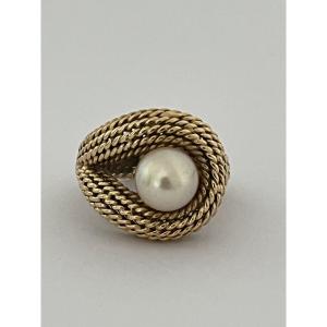7003- Yellow Gold Thread Ring With Akoya Pearl