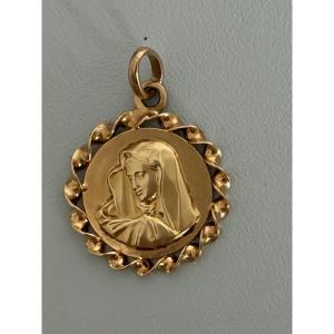 7402 - Yellow Gold Religious Medal