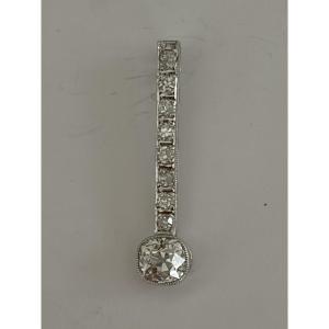 043b - White Gold Diamond Pendant (0.55 Ct In The Center)