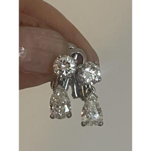 7226- Boucles d'Oreilles Pendantes Or Gris Diamants 2,50 ct