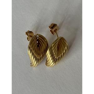 7590- Vintage Foliage Earrings Yellow Gold
