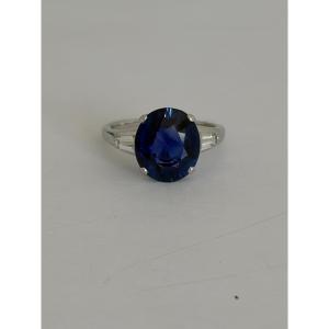 7900 - White Gold Ring With Royal Blue Ceylon Sapphire And Certified Diamonds