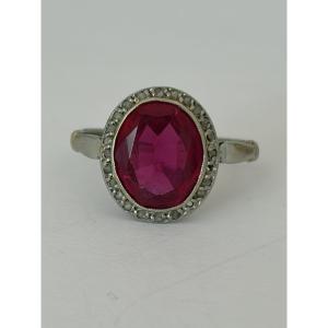 7919 - Vintage White Gold And Platinum Ring With Red Stone And Diamonds